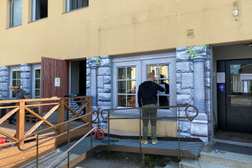 suurkuva-kara-lounas-ravintola-suurkuva-mainoskilvet-ikkunateippaukset-julksivu-webtalo-jips-2d