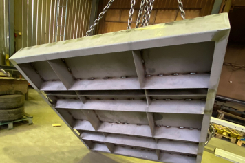 suurkuva-katsa-suurkuva-messulava-logoteippaukset-esillepano-messut-webtalo-jips-jalusta-d