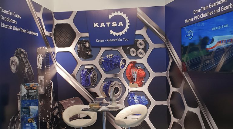 Asiakkaamme Katsa DSEI -messuilla - JiPS suunnitteli messuosaston ja printtimateriaalin katsa messut