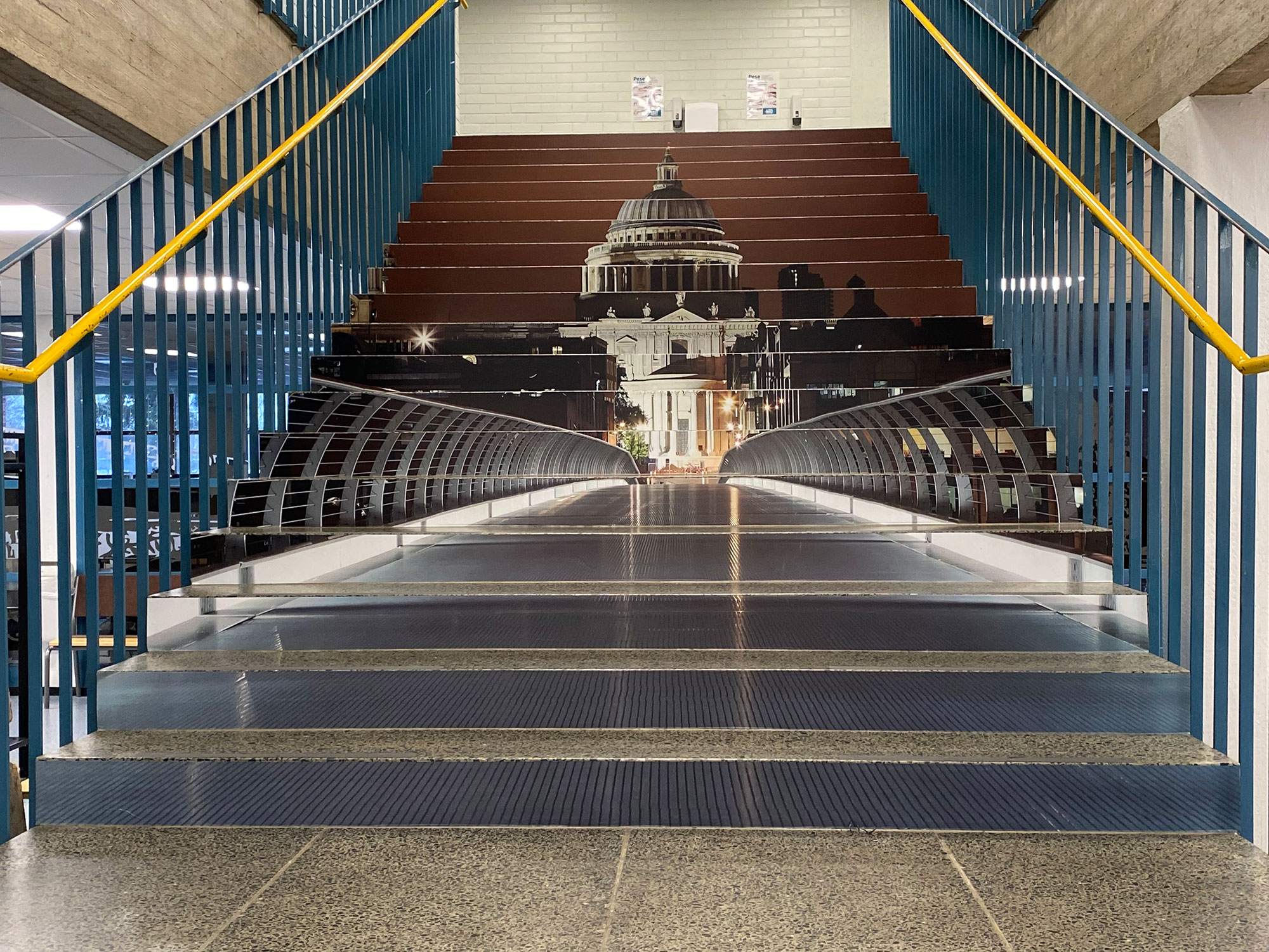 suurkuva-sastamala-pirkanmaa-sylvaan-koulu-seinatarrat-teematarrat-tarratulosteet-tarrat-kuvatapetti-omasta-kuvasta-webtalo-jips-1