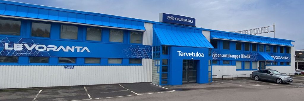 suurkuva-levoranta-myymala-julkisivu-ulkoasu-levorannan-autoliike-webtalo-jips-0